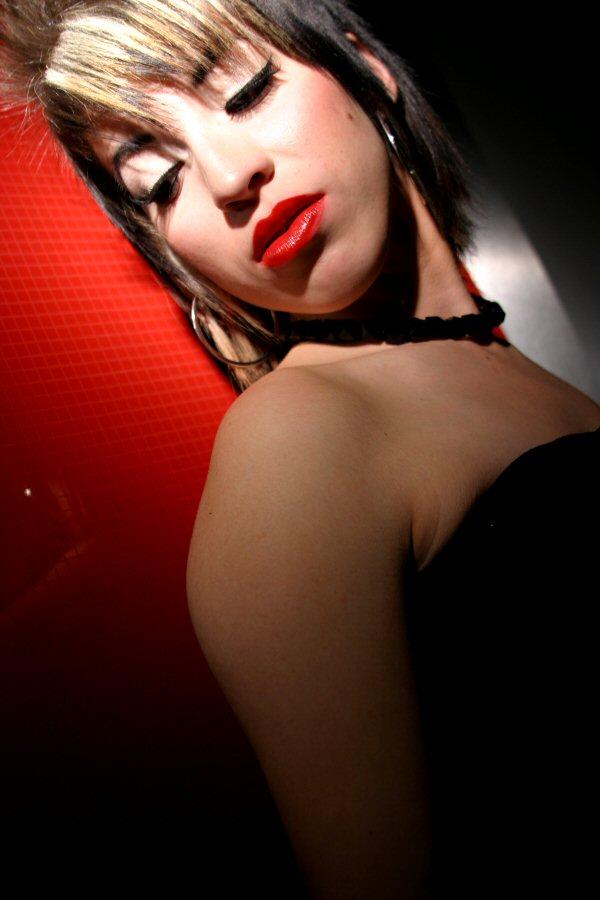 Female model photo shoot of Make-Up KraZy