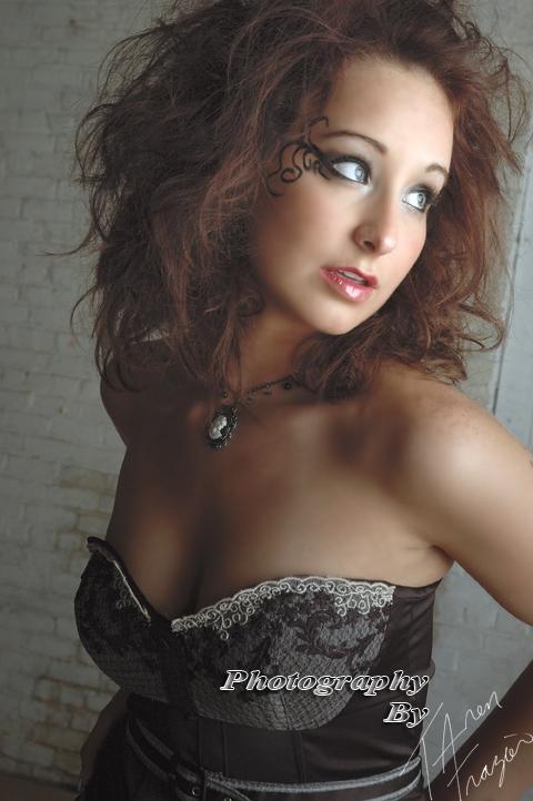 Female model photo shoot of sarah roark