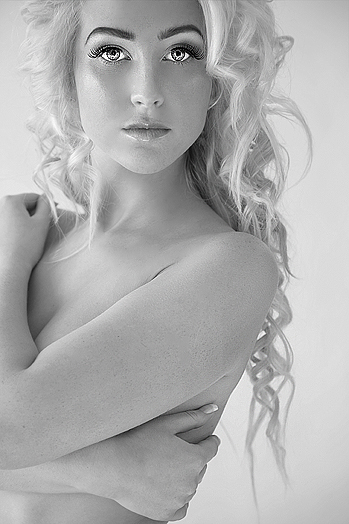 Female model photo shoot of Rachael Dunn