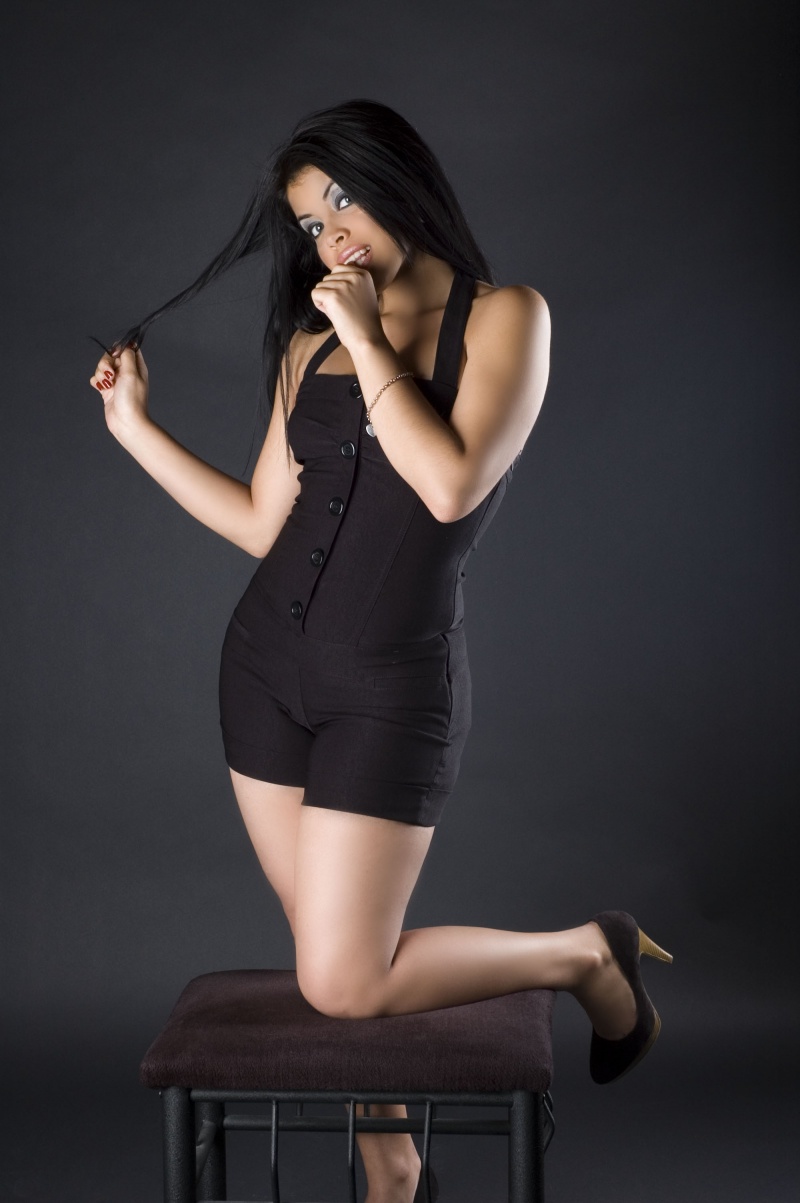 Female model photo shoot of Yaimeli Montero in In Studio