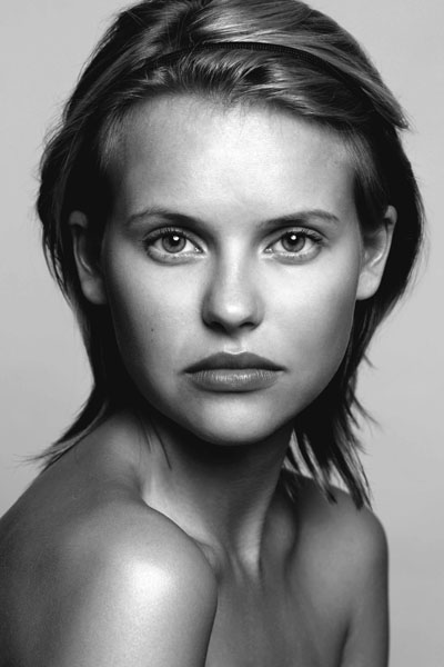 Female model photo shoot of Natalia Breitel