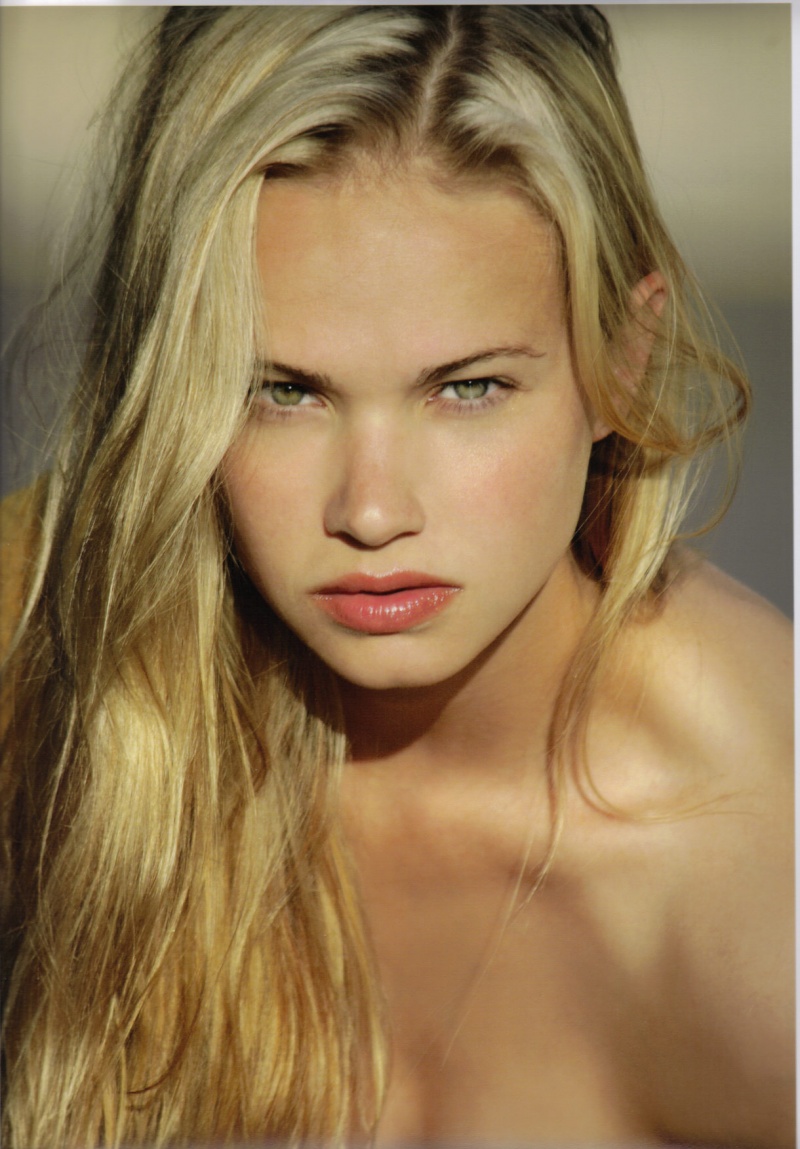 Female model photo shoot of CHRISTIE BERAN