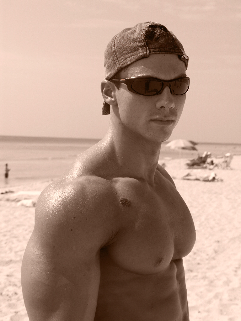 Male model photo shoot of Mateusac in Miami Beach
