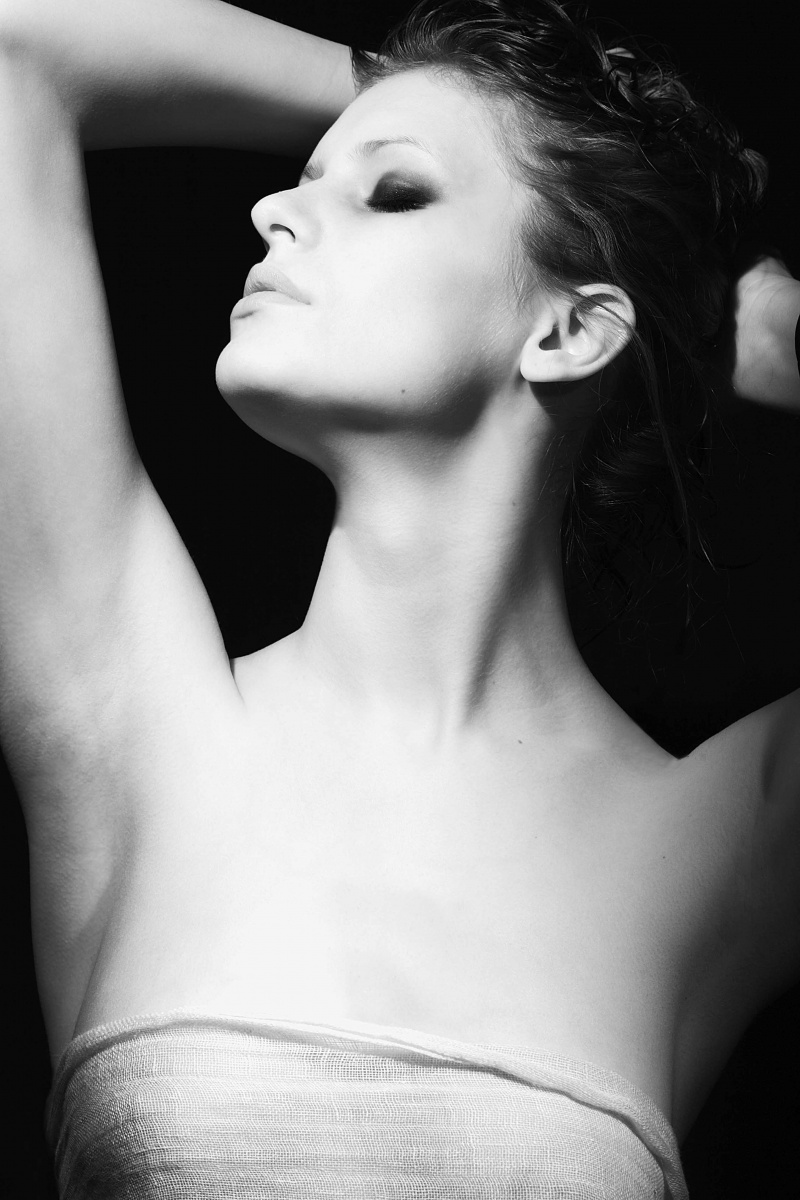 Female model photo shoot of Sarah Windham