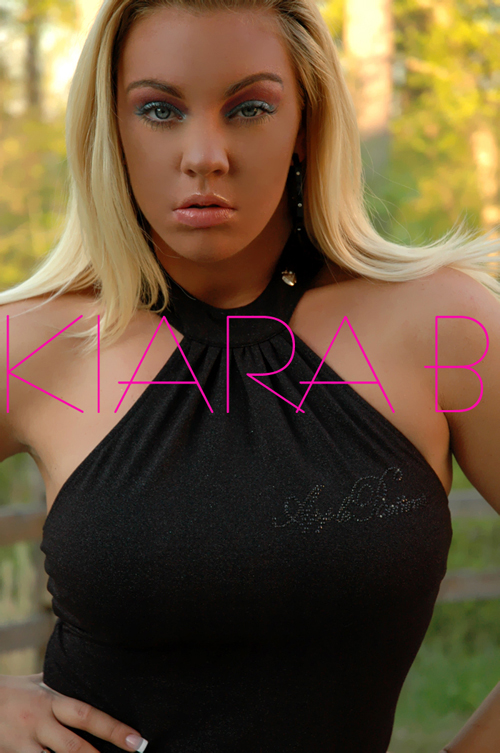 Female model photo shoot of Kiara B