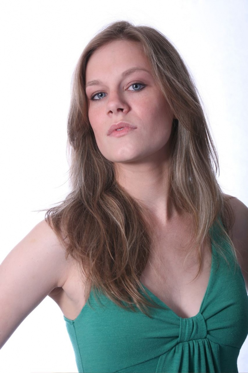 Female model photo shoot of Melinda Morrow