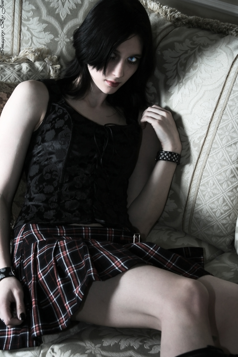 Female model photo shoot of Eden Boehler by Jim_Brown