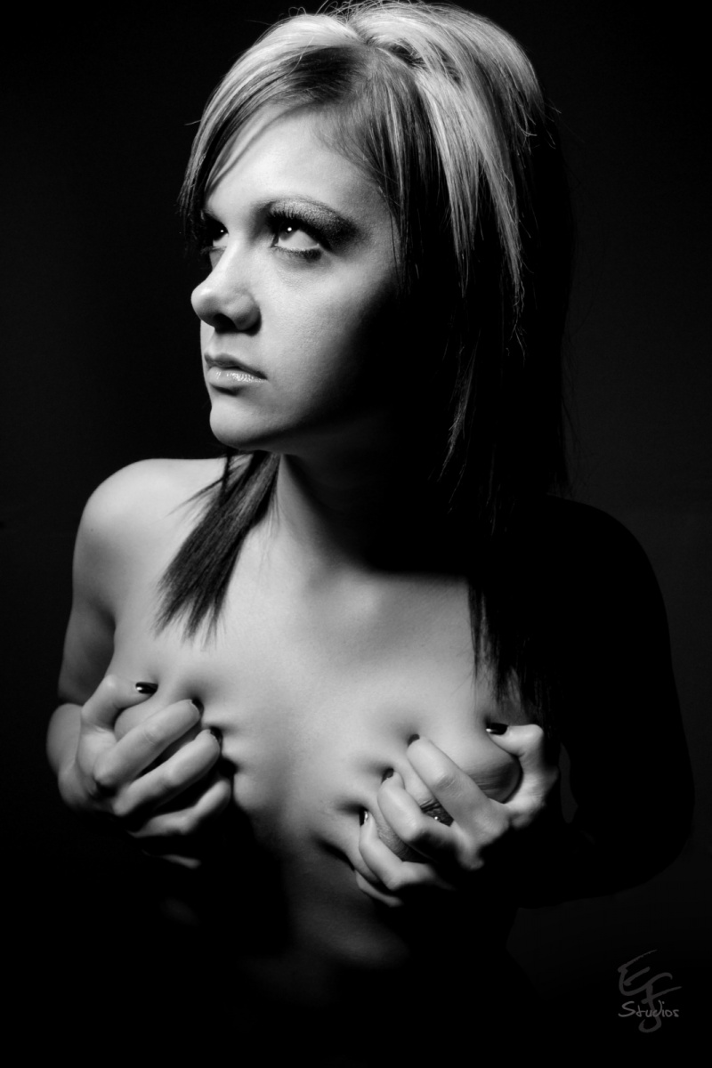 Female model photo shoot of whitney frazee