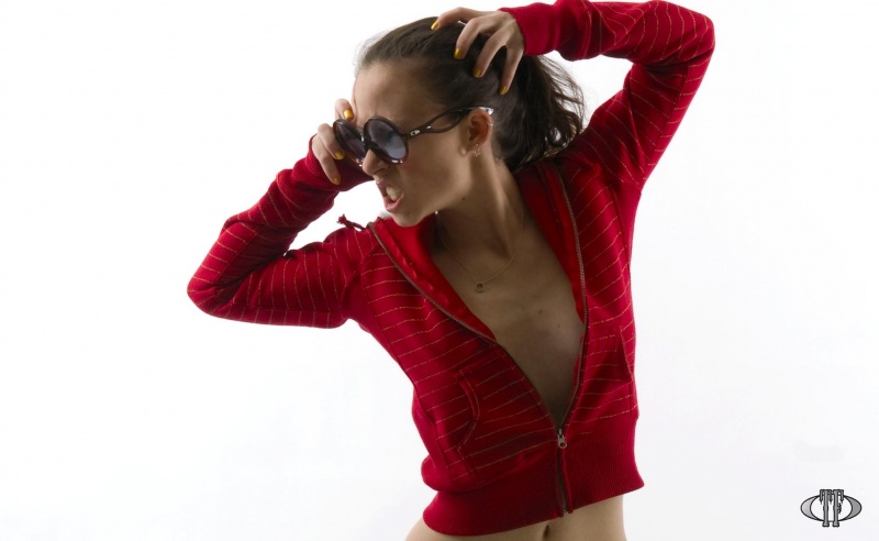Female model photo shoot of Miss Megi Jane by twisted figure foto