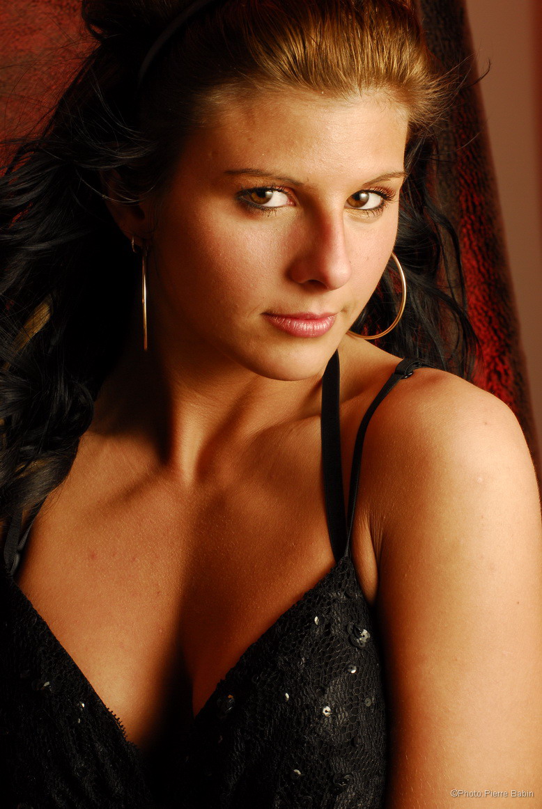 Female model photo shoot of Maryeve