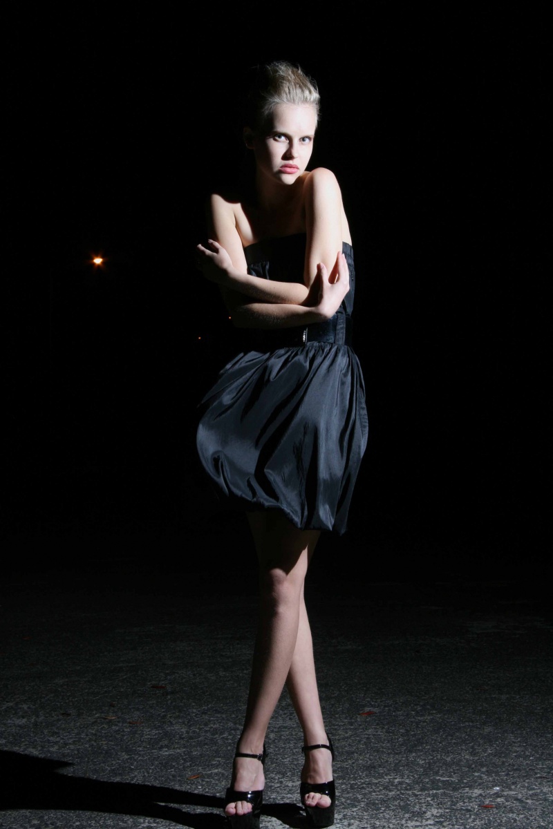 Female model photo shoot of Natalia Breitel