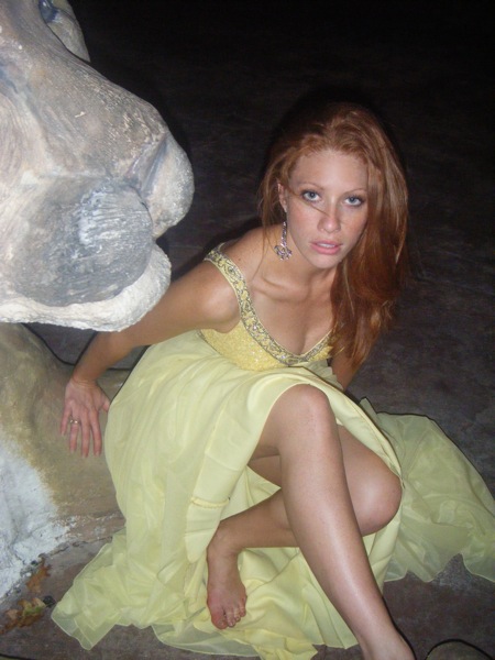 Female model photo shoot of LeeAnna in Lakeland FL