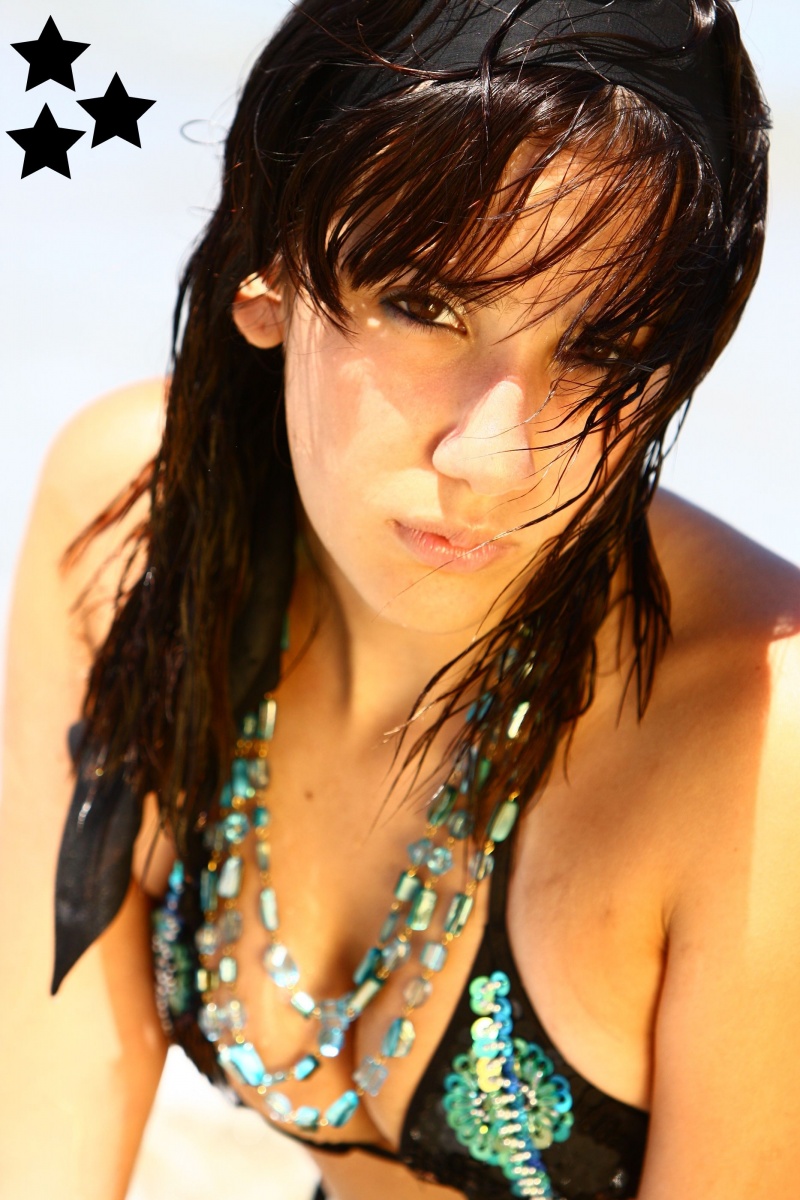 Female model photo shoot of gatita_isel