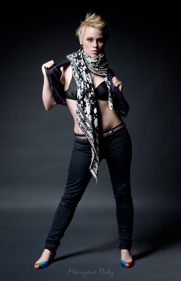 Female model photo shoot of Maryeve Ditz