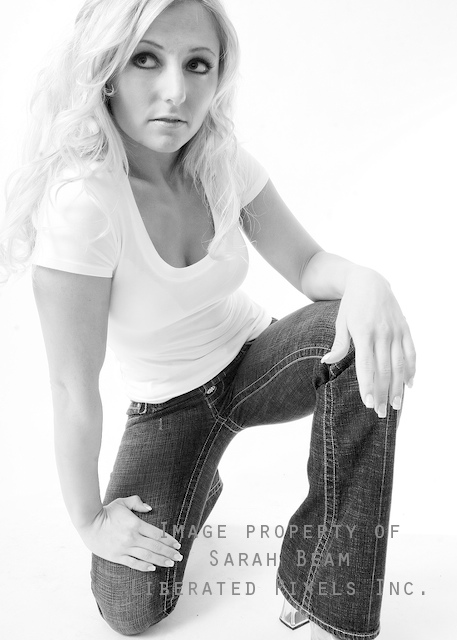 Female model photo shoot of MichelleLGreen in Xtreme Talent Company