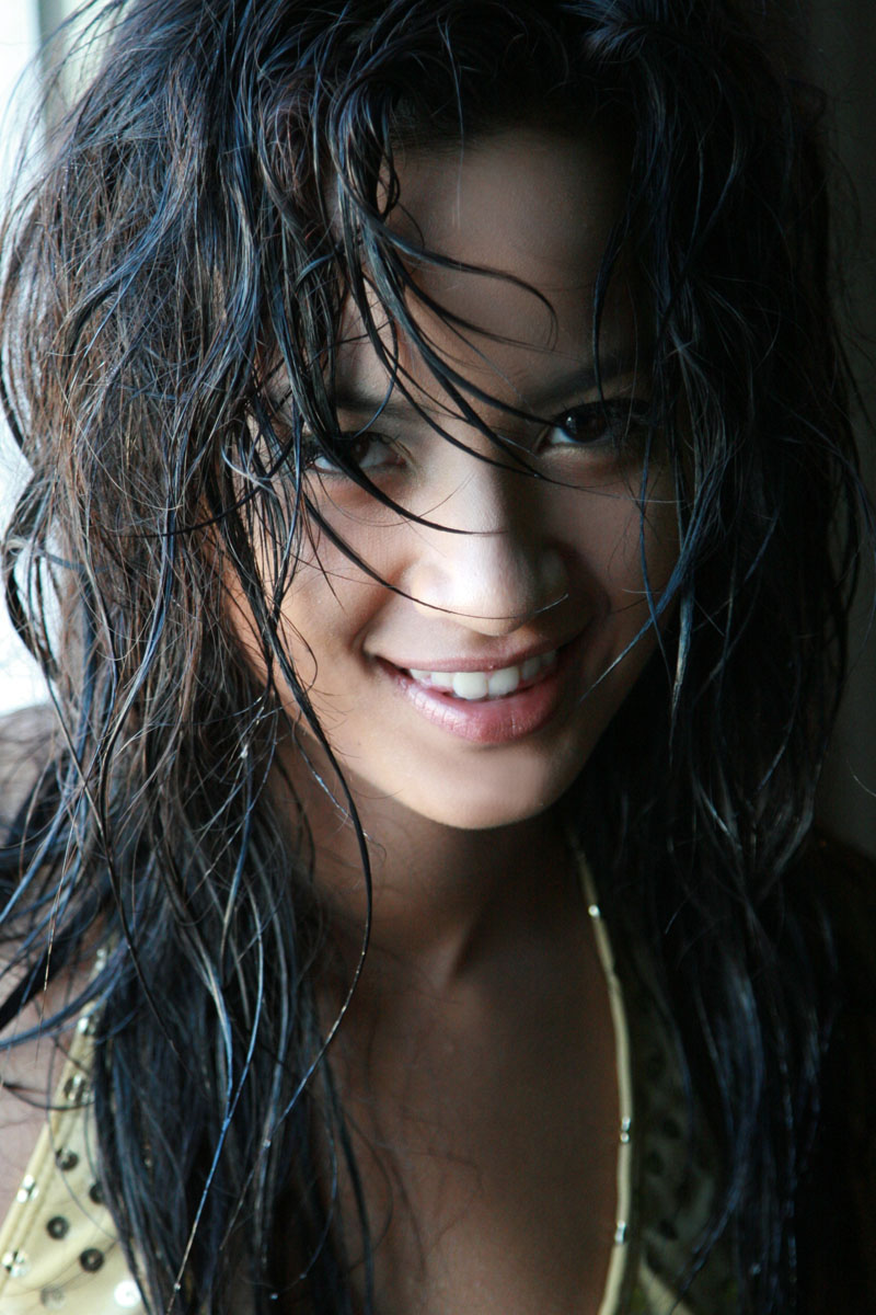 Female model photo shoot of Julisa Arellano
