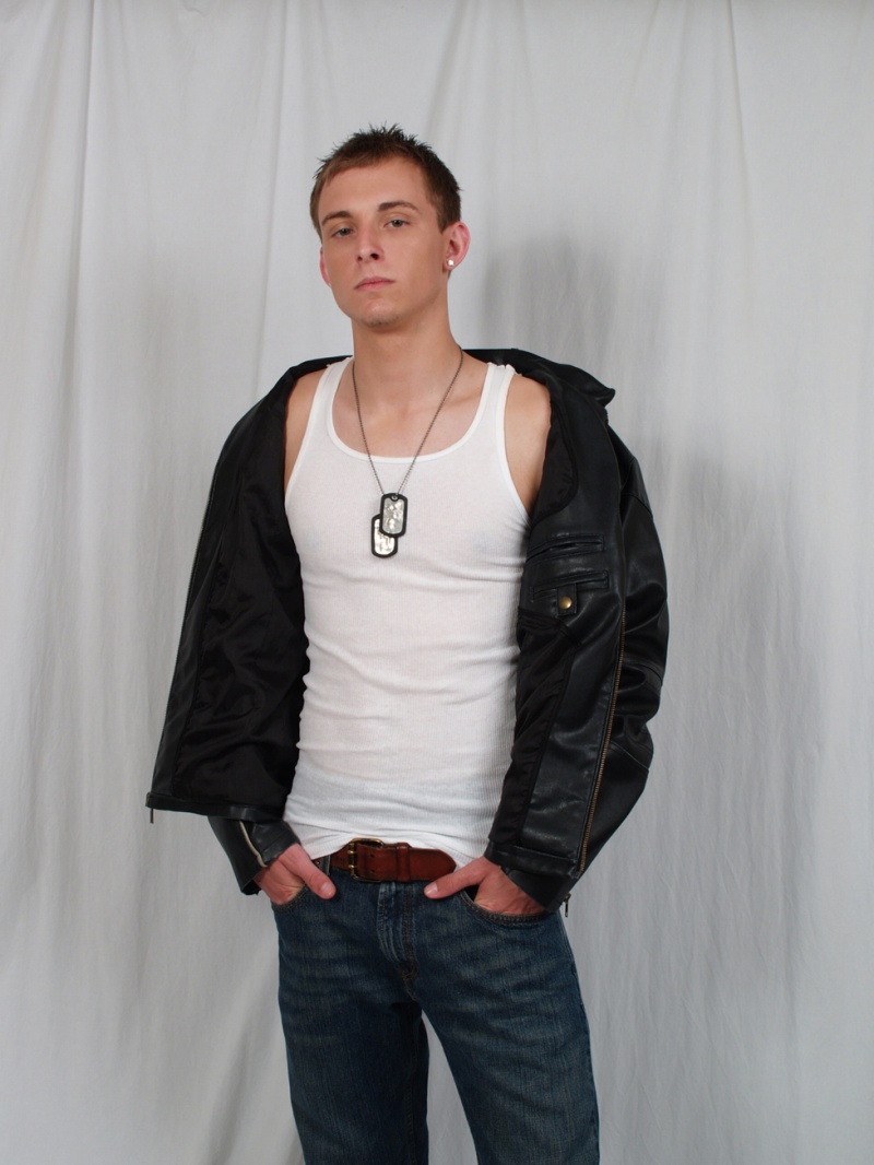 Male model photo shoot of ChrisManiet