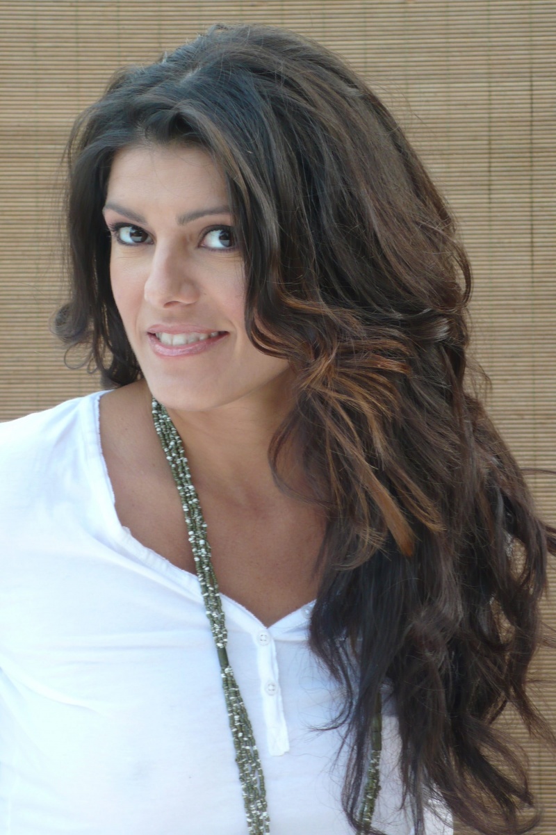 Female model photo shoot of Elisabeth Salsa samba