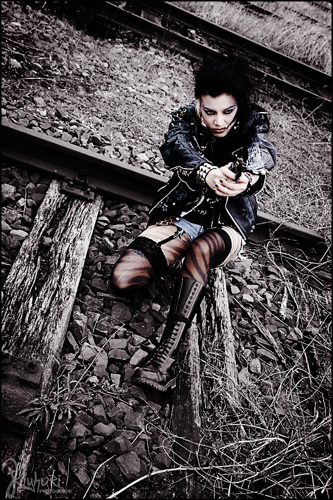 Female model photo shoot of Kiyhuri in Halle (Saale), Saxony-Anhalt, Germany