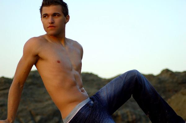 Male model photo shoot of Justin Nicholson