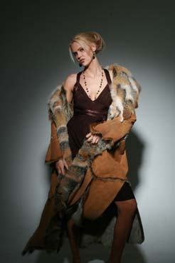 Female model photo shoot of porsha hunt