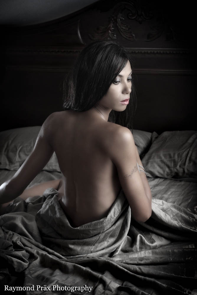Female model photo shoot of D Nikki D by Raymond Prax