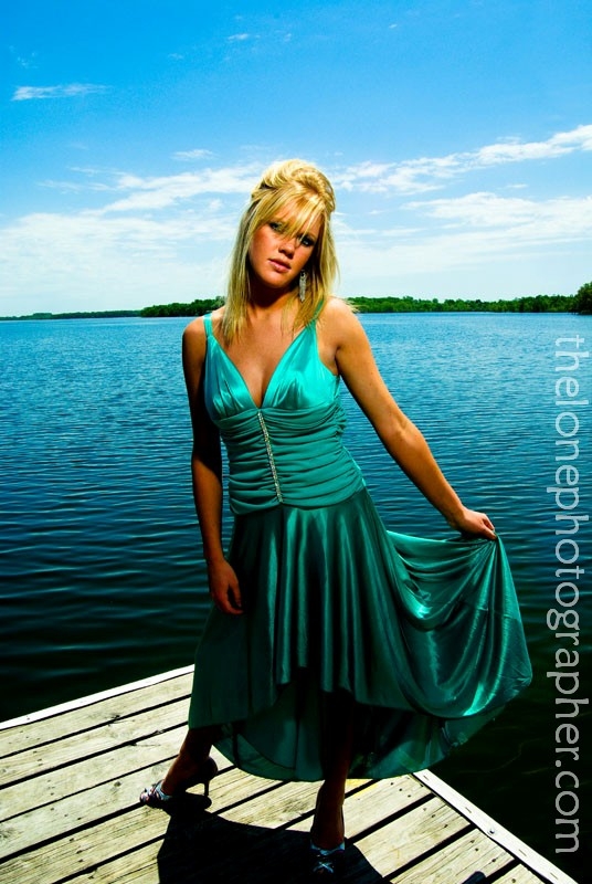 Female model photo shoot of Linzee J in Stockton Lake