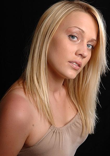 Female model photo shoot of Mary Mikulasko by David Garrett
