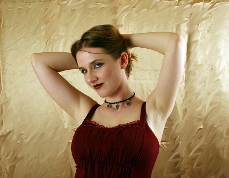Female model photo shoot of Anna Rosthal