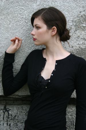 Female model photo shoot of Annusia
