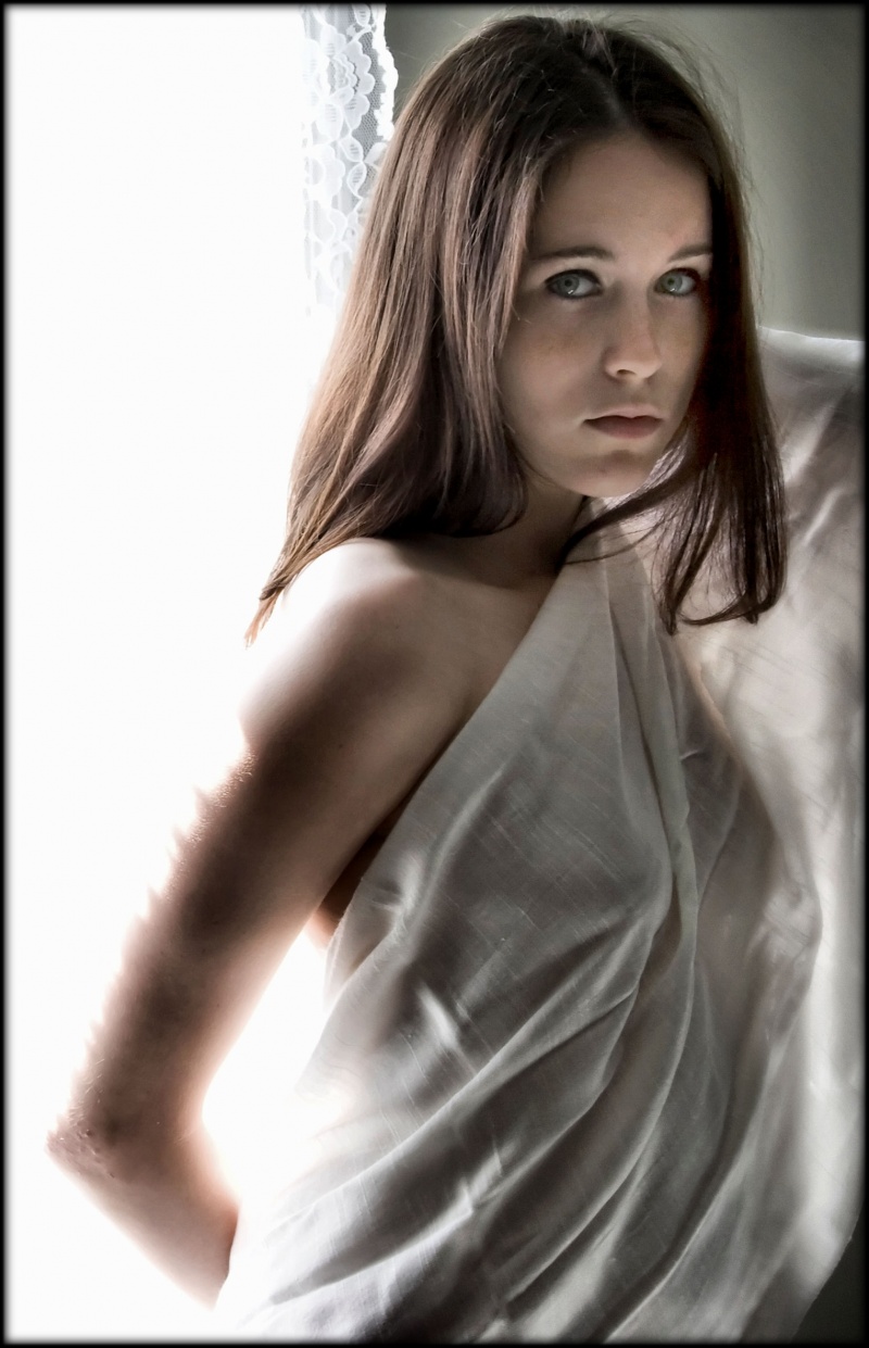 Female model photo shoot of Lauren Oleander by Daniel W Durkin