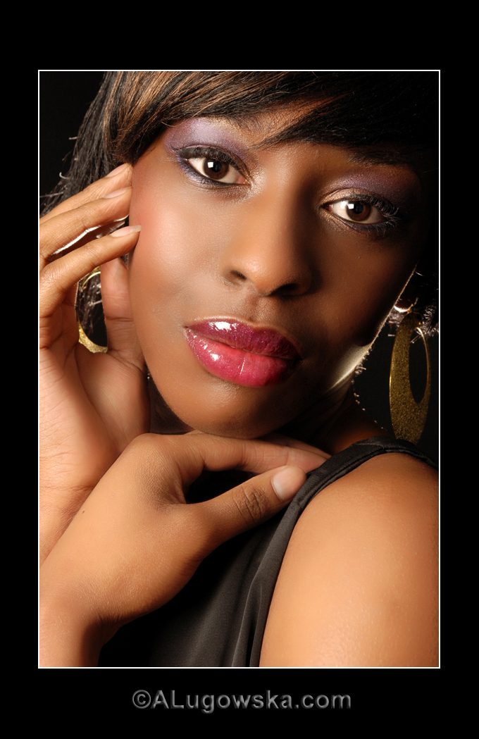 Female model photo shoot of Agness Photography