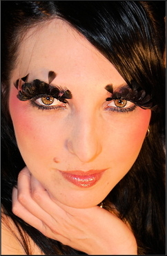 Female model photo shoot of aubz makeup