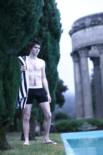 Male model photo shoot of Robert Barbutti