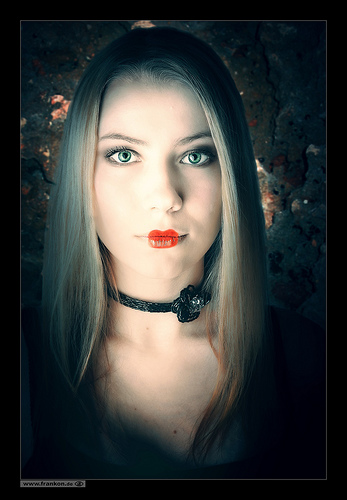 Female model photo shoot of dunkelbunt by fRanK0n