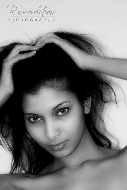 Female model photo shoot of Tharika