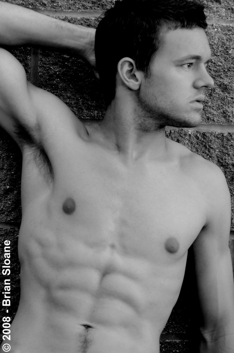 Male model photo shoot of Travis Owens