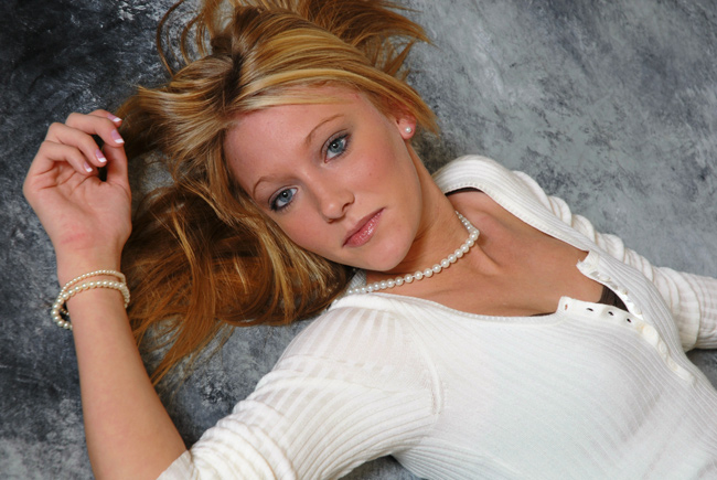 Female model photo shoot of jessica johnson in cincinnati