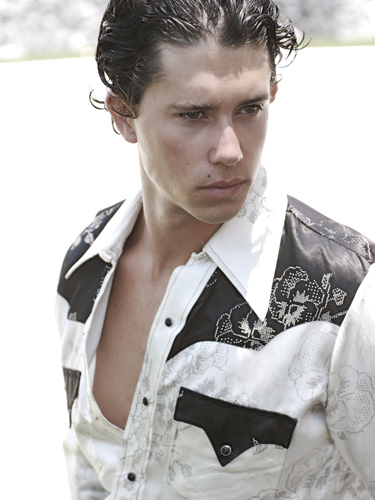 Male model photo shoot of Matthew Kemper by RDfotos
