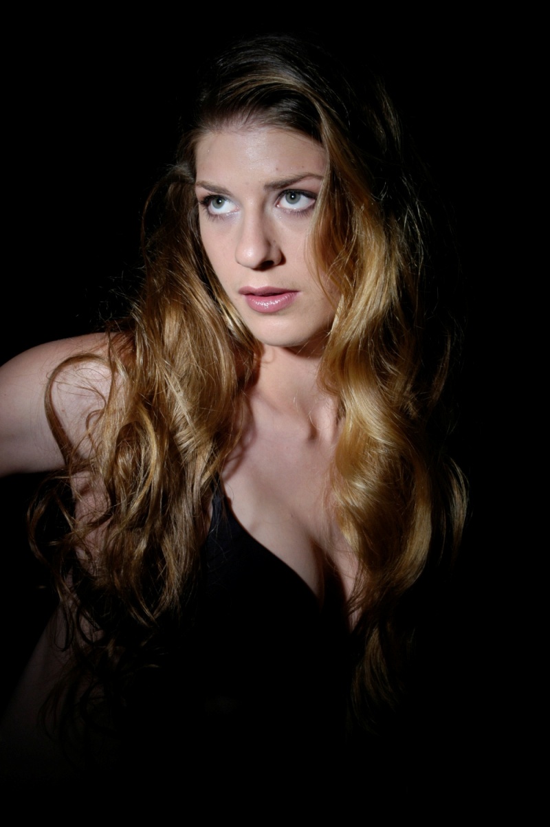 Female model photo shoot of Donnarae