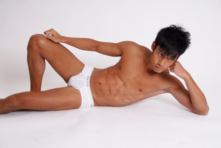 Male model photo shoot of Aviel Tan in Singapore