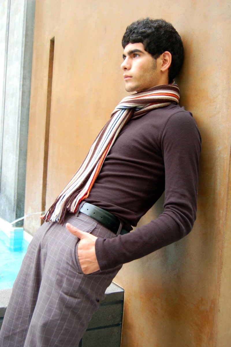 Male model photo shoot of Carlo Rivera