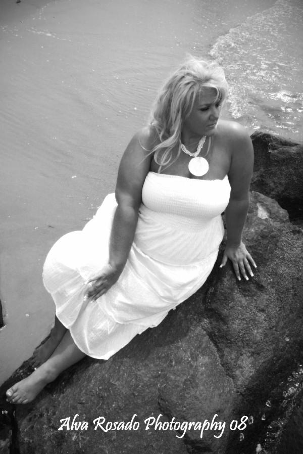 Female model photo shoot of Plus Model Ali Lynn by Alva Rosado Photography in Cape Henry Lighthouse Beach