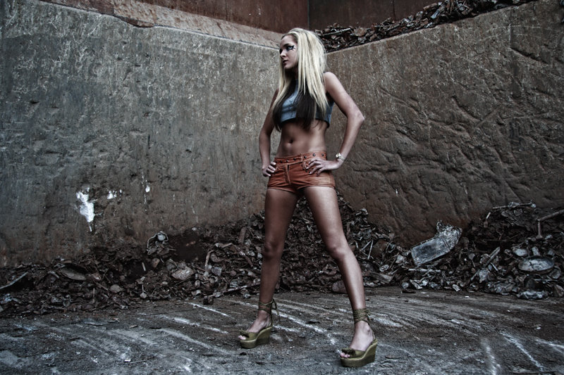 Female model photo shoot of Lauren Healey by Constantine Tofalos