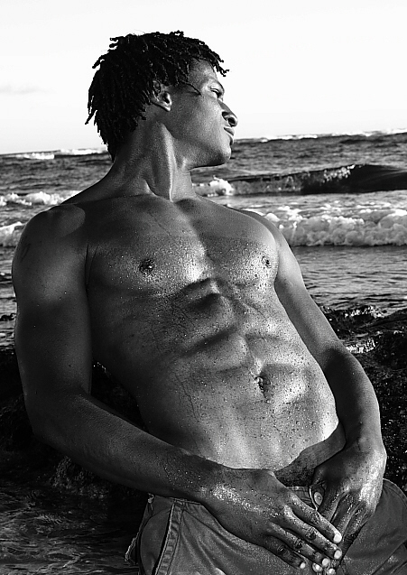 Male model photo shoot of Artistic Mindz in Hawaii