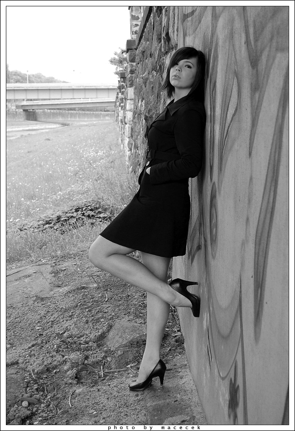 Female model photo shoot of theresa_