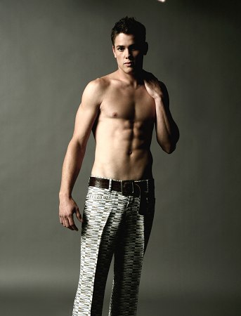 Male model photo shoot of Kyle Oliver Murdock