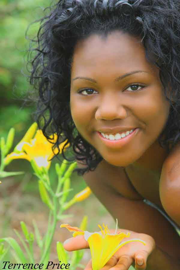 Female model photo shoot of Ashunti in Decatur, Ga