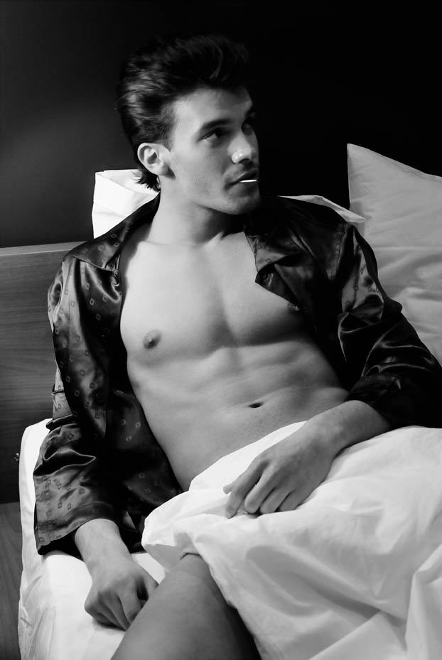 Male model photo shoot of Martin Martinov