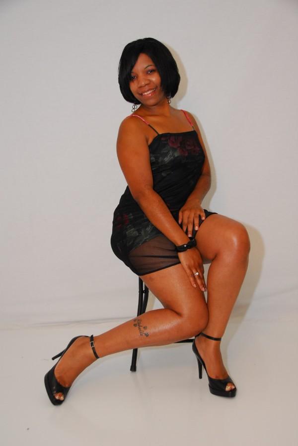 Female model photo shoot of Ms_Lady225 by Leetric in Baton Rouge Louisiana